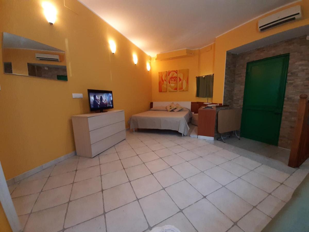 Bed and Breakfast San Nicolo House Aci Catena Exteriér fotografie